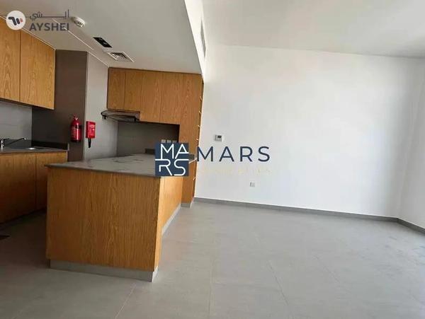 Big one bedroom with gym pool and parking