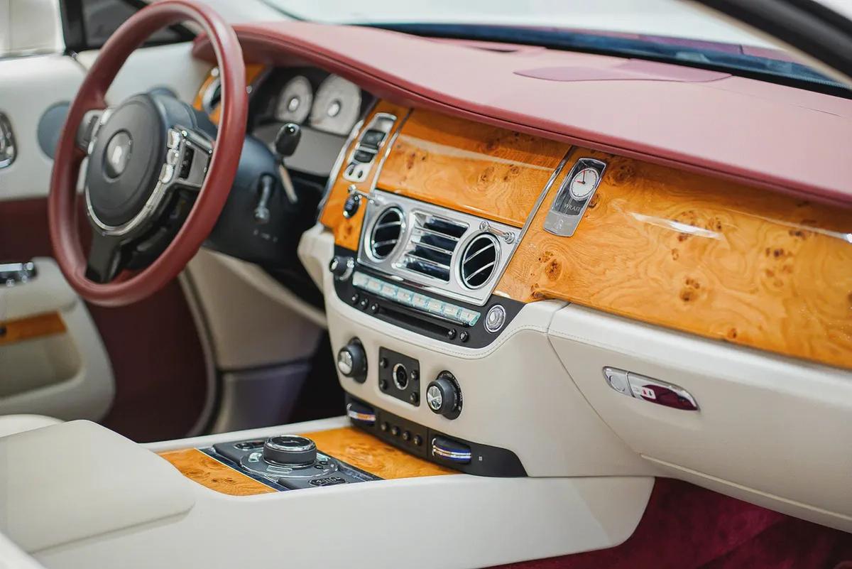 AED 14,084 PM | ROLLS ROYCE WRAITH 2019| STARLIGHT 4 BUTTONS| AGENCY SERVICE CONTRACT APRIL 2028 GCC-16-16