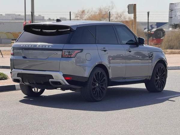 2020- RANGE ROVER SPORT HSE - AMERICAN SPECES - ONLY 146,000 KM