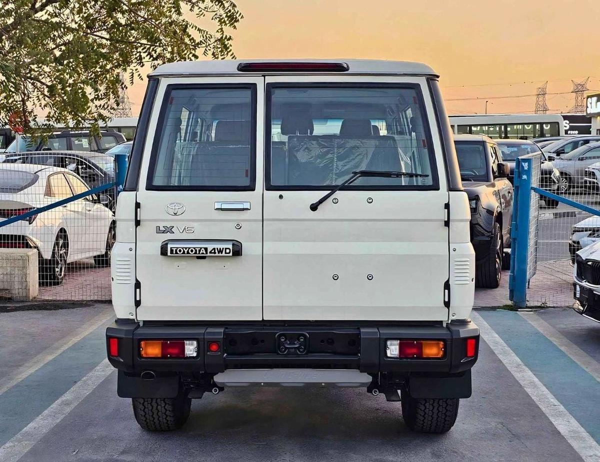 Toyota Land Cruiser 70 LX LC76 | 4.0L V6 PETROL | A/T | LEATHER SEATS | DVD+CAMERA | DIFF LOCKS | 5 DOORS (CODE#H76PAF)-3-3