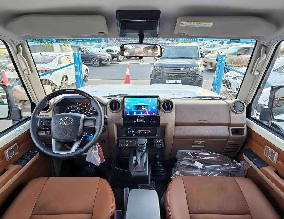 Toyota Land Cruiser 70 LX LC76 | 4.0L V6 PETROL | A/T | LEATHER SEATS | DVD+CAMERA | DIFF LOCKS | 5 DOORS (CODE#H76PAF)-4-4