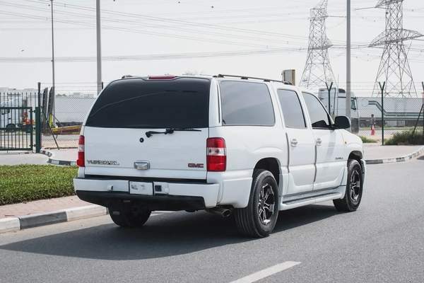 2001 - GMC YUKON XL DENALI - JAPAN IMPORTED