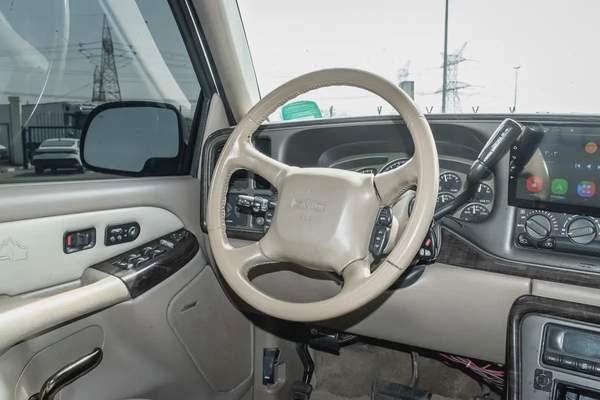 2001 - GMC YUKON XL DENALI - JAPAN IMPORTED