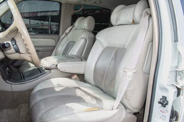 2001 - GMC YUKON XL DENALI - JAPAN IMPORTED