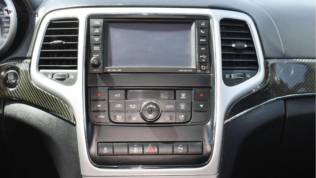 Jeep Grand Cherokee SRT 6.4 L V8-8-8