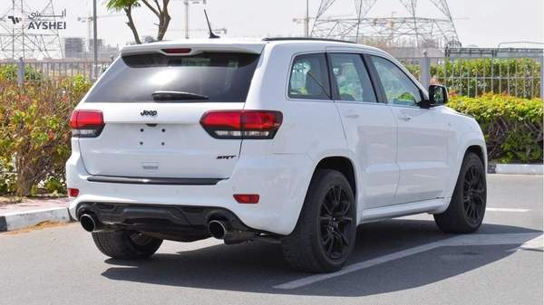 Jeep Grand Cherokee SRT 6.4 L V8