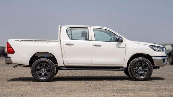 Toyota Hilux Toyota Hilux Toyota Hilux 2.7L petrol A/T MY25