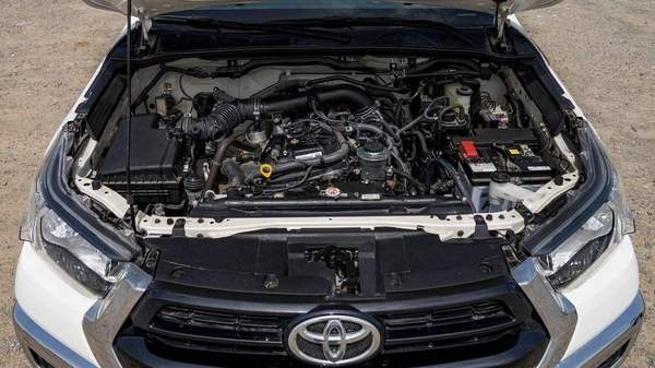 Toyota Hilux Toyota Hilux Toyota Hilux 2.7L petrol A/T MY25