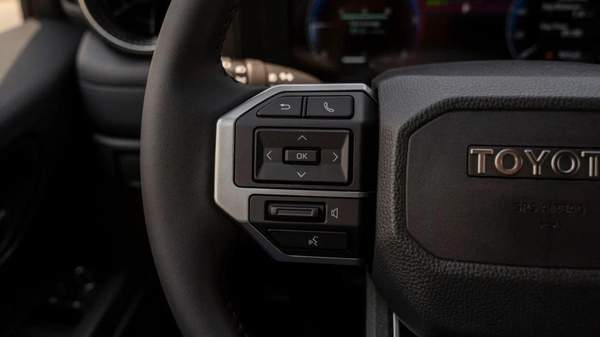 Toyota Prado Premium 2.4L petrol MY 2025 FULL OPTION