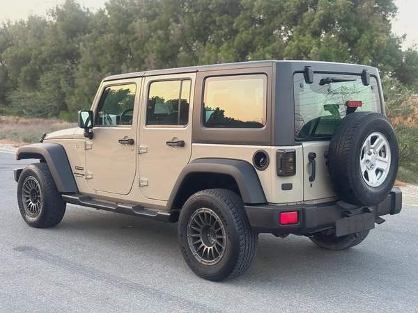 JEEP WRANGLER UNLIMITED SPORT—2018–GCC—FREE ACCIDENT—ORIGINAL PAINT—FULL SERVICE HISTORY—