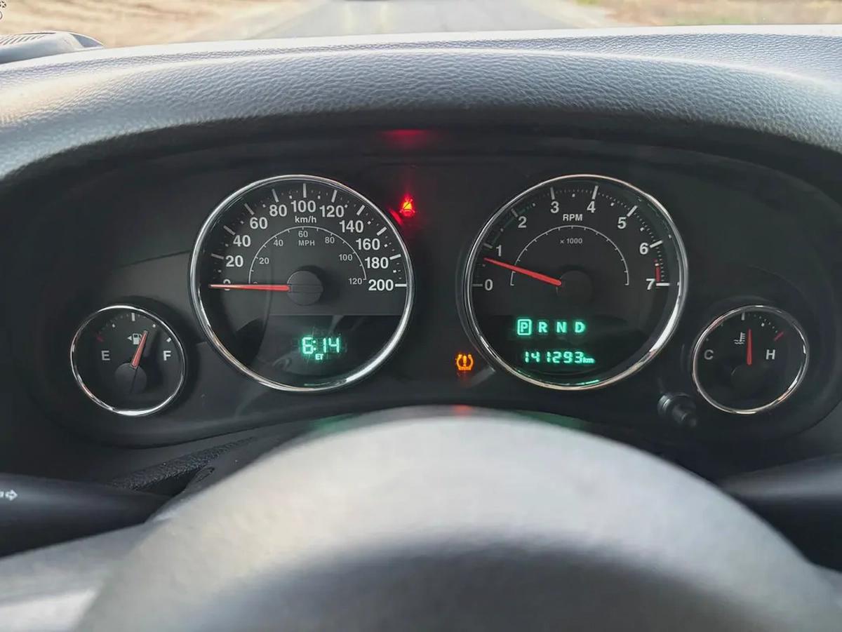 JEEP WRANGLER UNLIMITED SPORT—2018–GCC—FREE ACCIDENT—ORIGINAL PAINT—FULL SERVICE HISTORY—-18-18