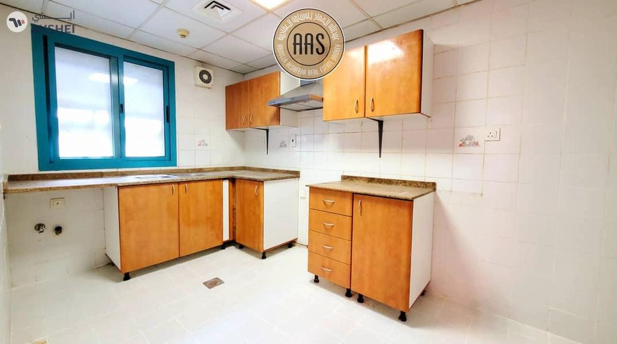 Next To Al Mulla Plaza 2Bhk Available For Rent With All Facilities-5-5