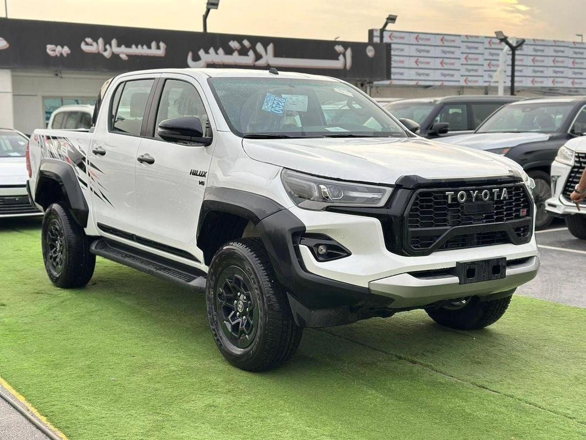 Toyota Hilux Toyota Hilux Gr Sport 4,0L Model 2026 Spec Saudi-1-1