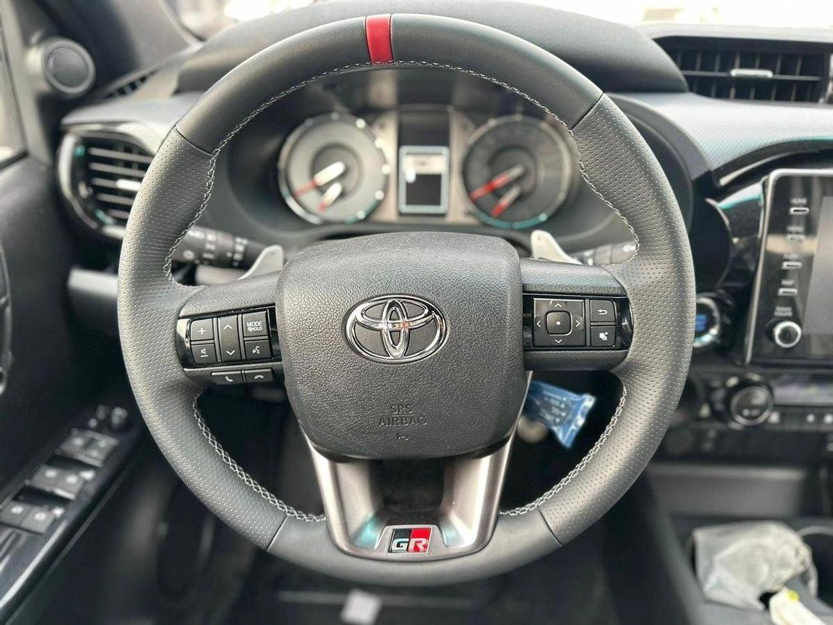 Toyota Hilux Toyota Hilux Gr Sport 4,0L Model 2026 Spec Saudi-3-3