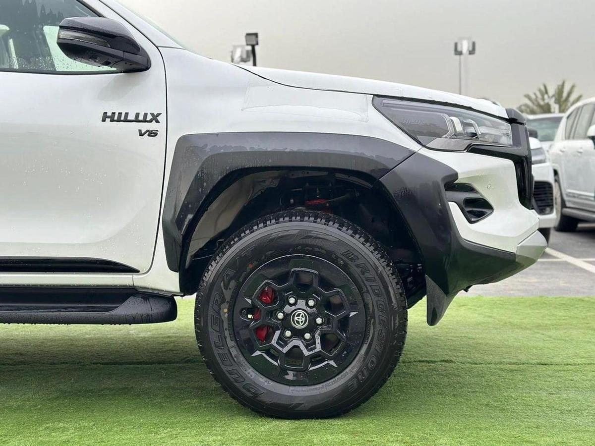 Toyota Hilux Toyota Hilux Gr Sport 4,0L Model 2026 Spec Saudi-10-10