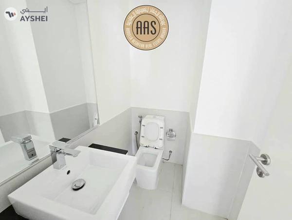 Spacious Apartment ! Park Facing ! With All Aminities ! Ready to Move