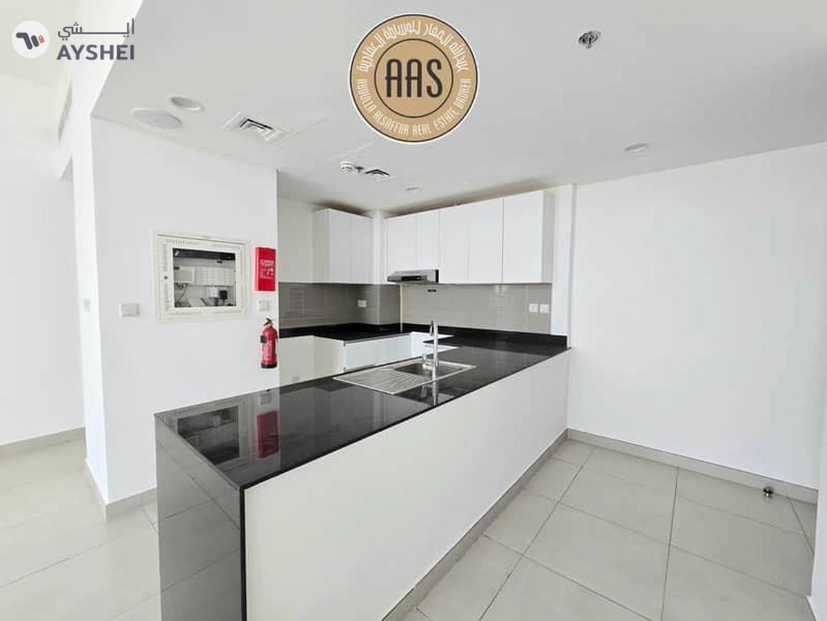 Spacious Apartment ! Park Facing ! With All Aminities ! Ready to Move-7-7