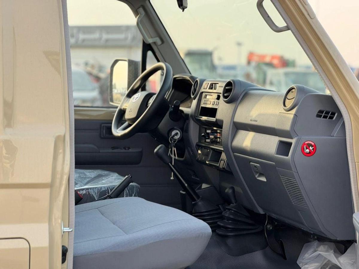 Toyota Land Cruiser 70 1-5-5