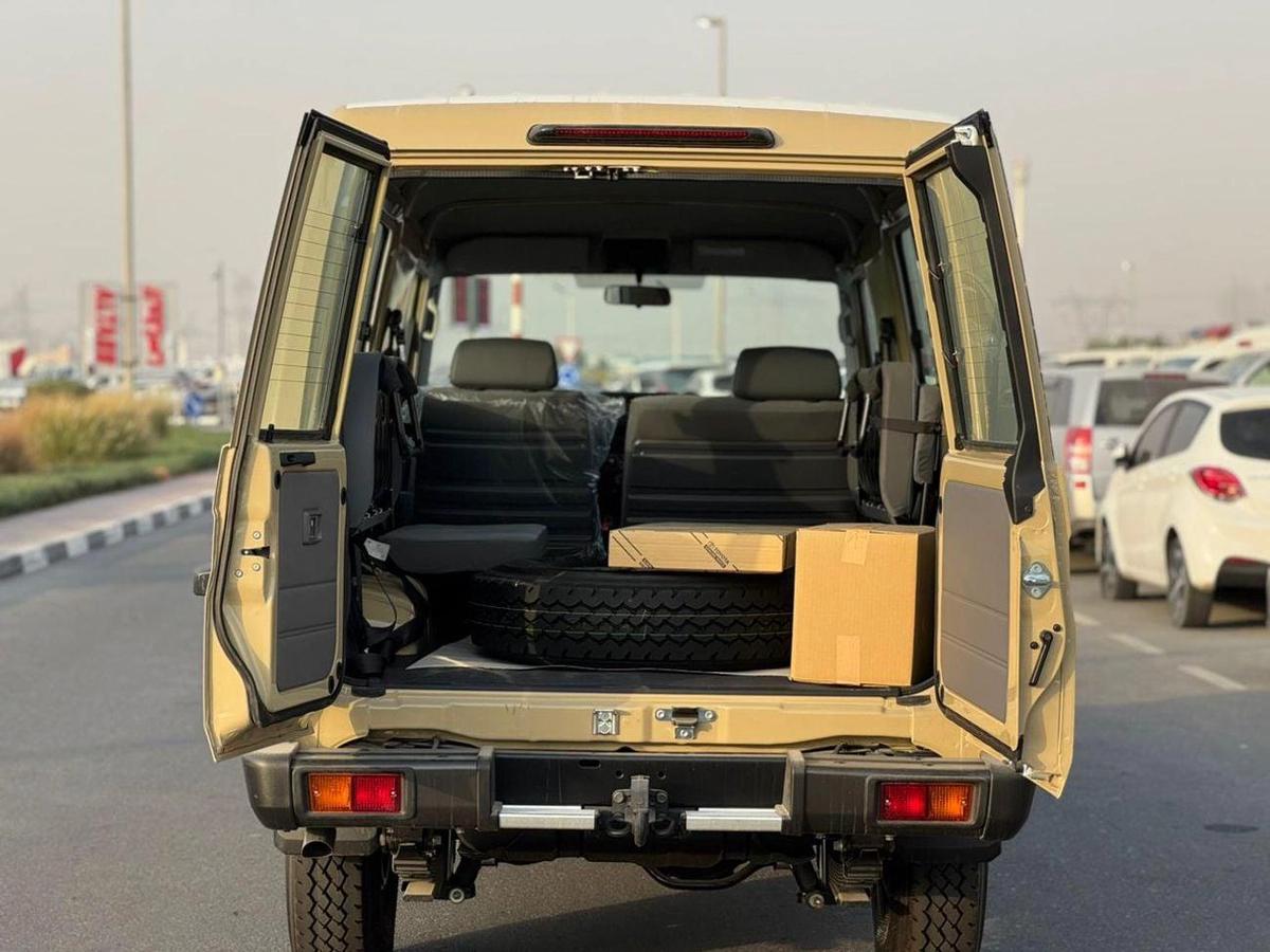 Toyota Land Cruiser 70 1-6-6