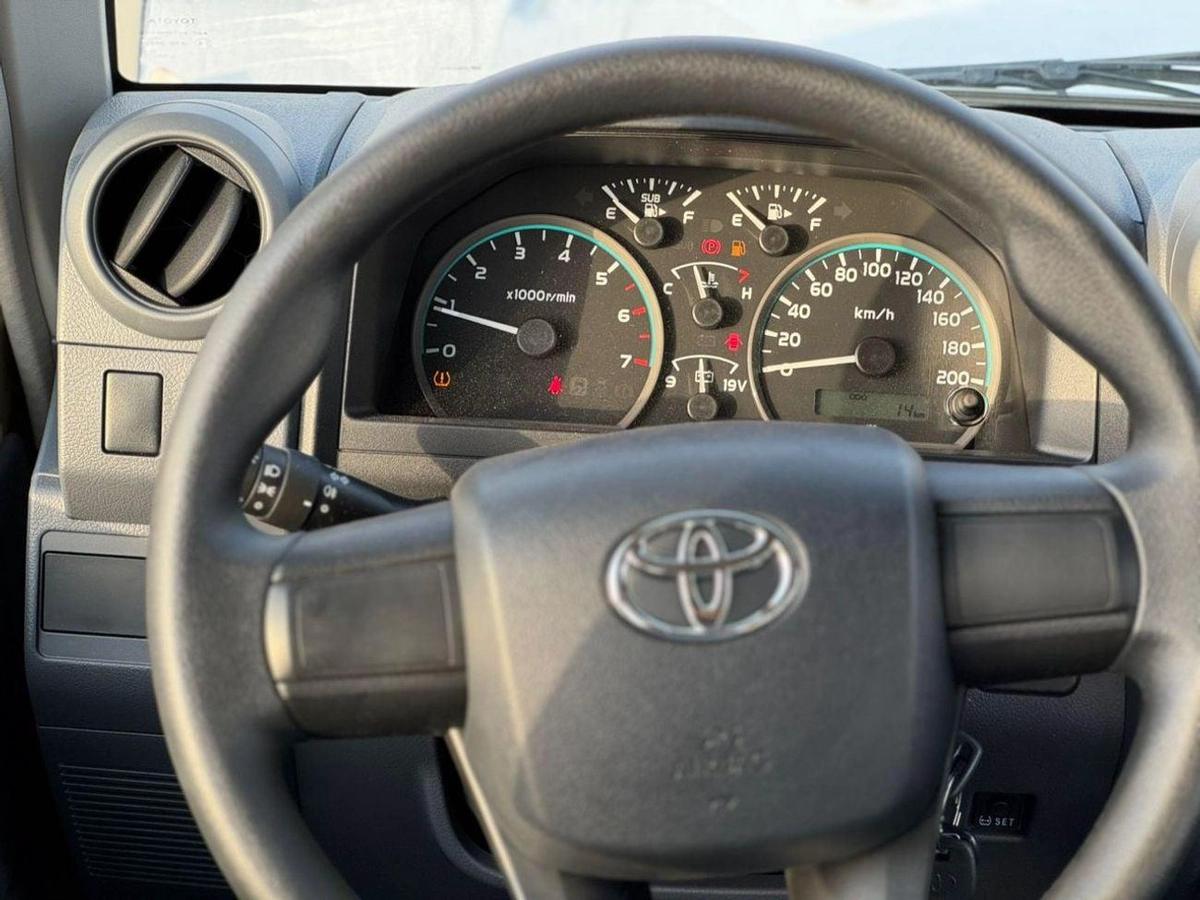 Toyota Land Cruiser 70 1-8-8