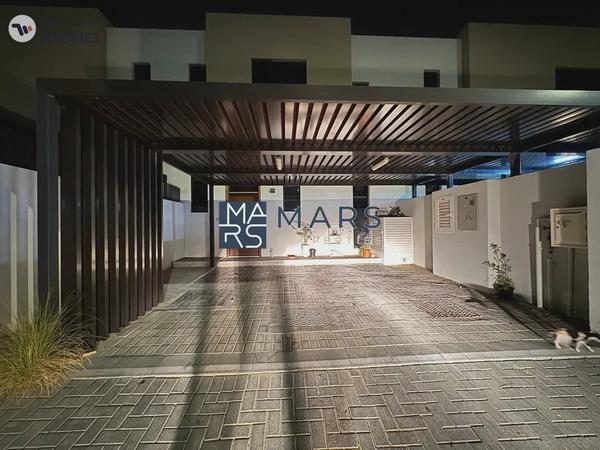 Luxurious 3 bedrooms bigger layout available for rent in nasma residence for 100,000 AED yearly