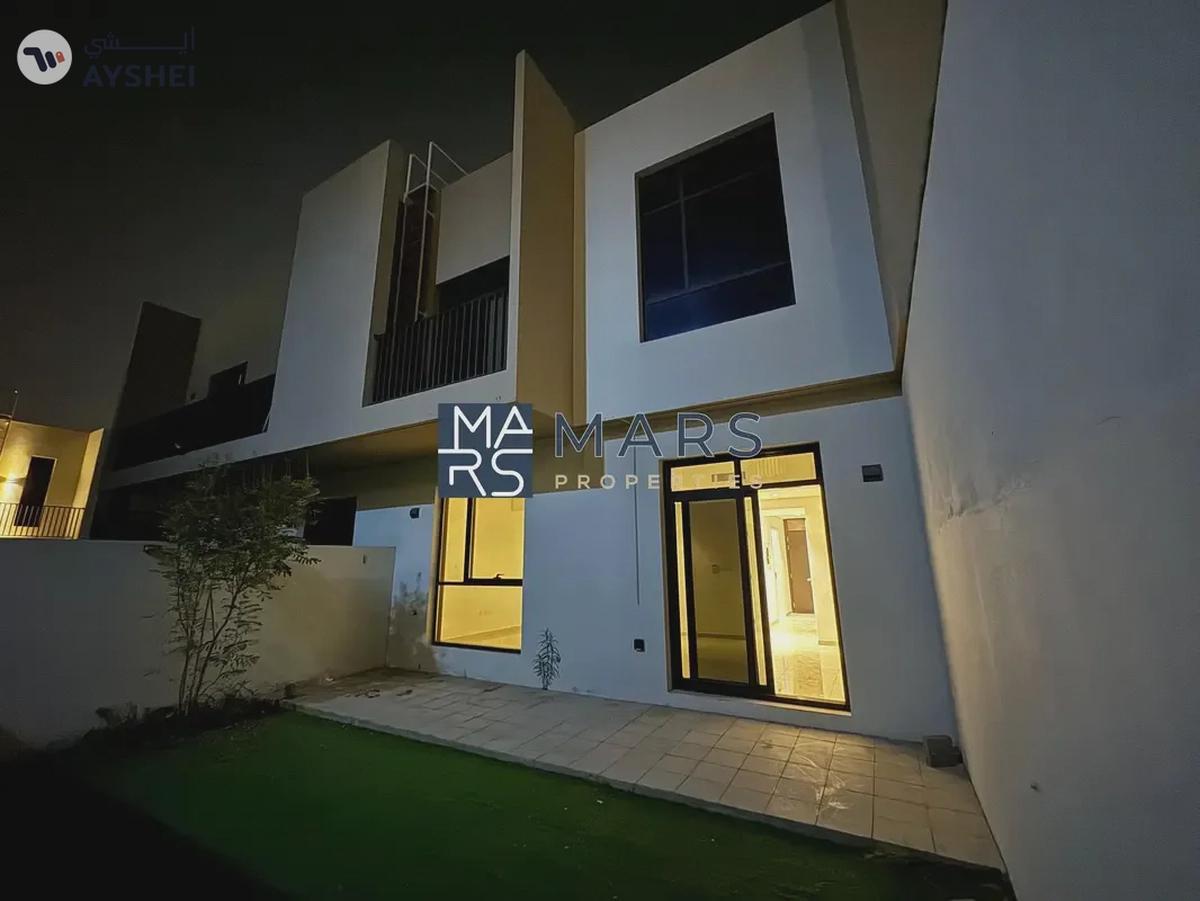 Luxurious 3 bedrooms bigger layout available for rent in nasma residence for 100,000 AED yearly-2-2