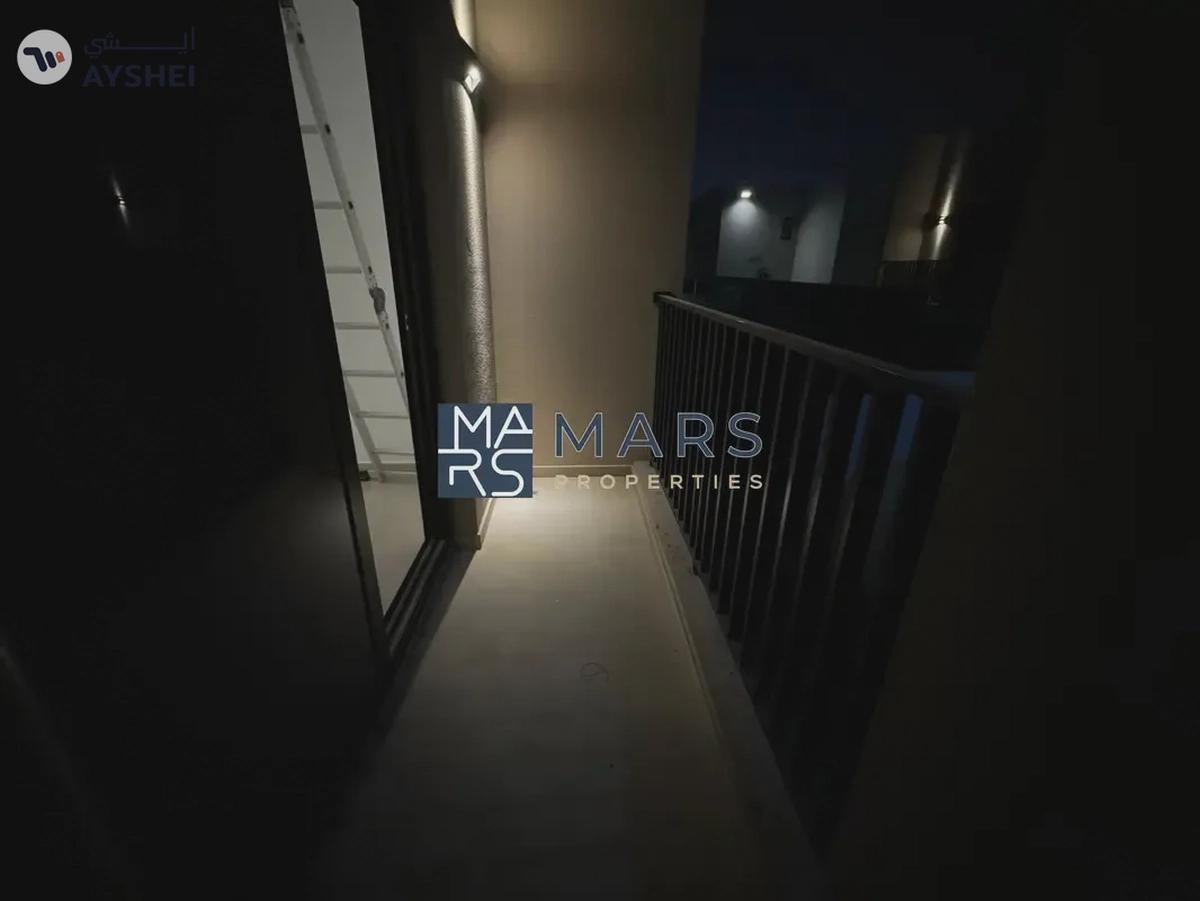 Luxurious 3 bedrooms bigger layout available for rent in nasma residence for 100,000 AED yearly-5-5