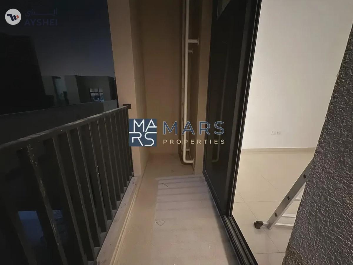 Luxurious 3 bedrooms bigger layout available for rent in nasma residence for 100,000 AED yearly-6-6