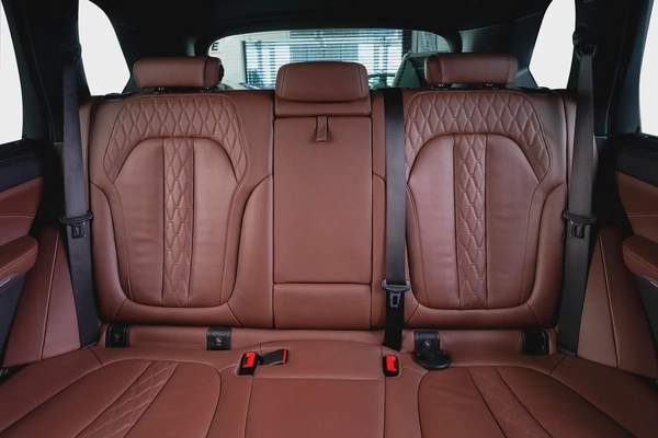 BMW X5 M50i GCC-AGMC Full Service History-BMW Individual Interior-Aero Dynamic Package