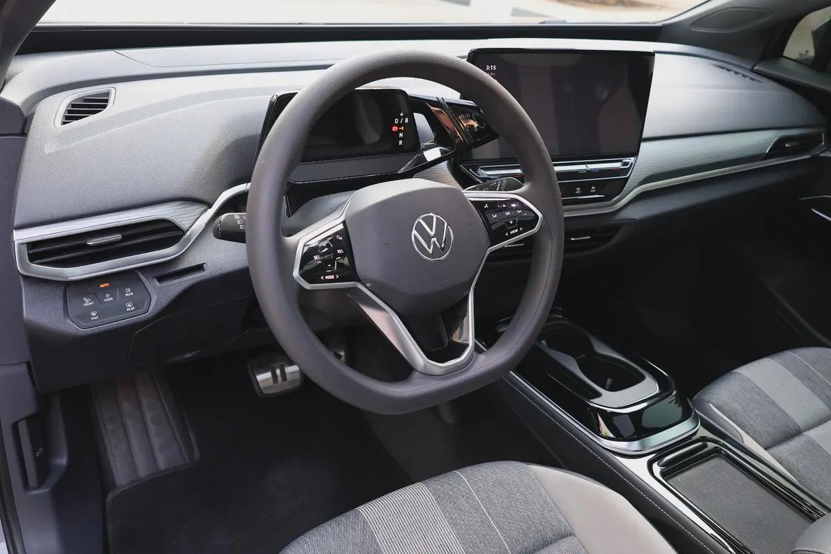 Volkswagen ID.4-2022-33000km-UNDER WARRANTY-GCC SPECS-10-10