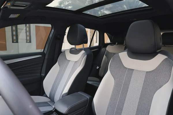 Volkswagen ID.4-2022-33000km-UNDER WARRANTY-GCC SPECS