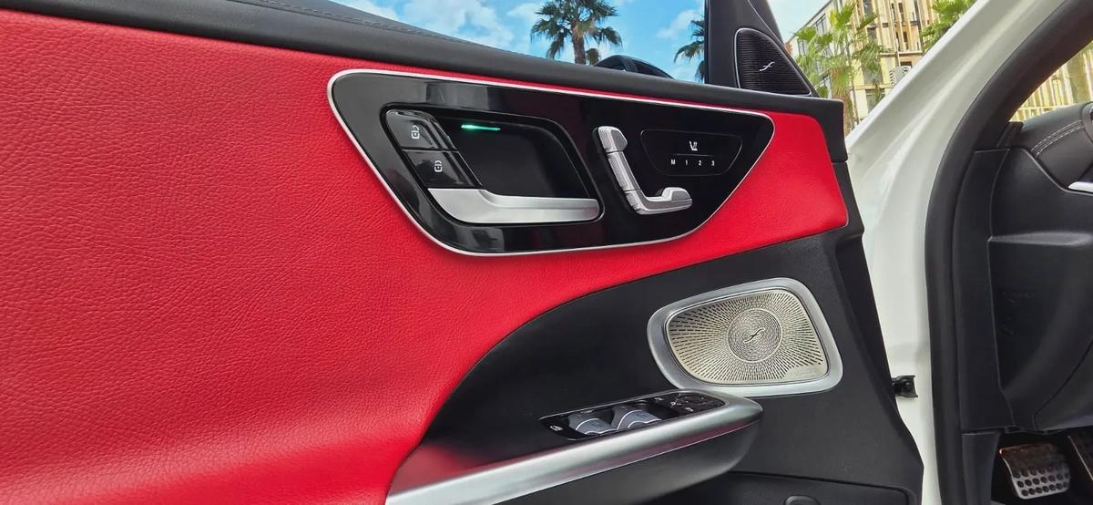 2024-Mercedes Benz C200-Full option-Excellent Condition-1 Year Warranty-Bank Finance Available-11-11