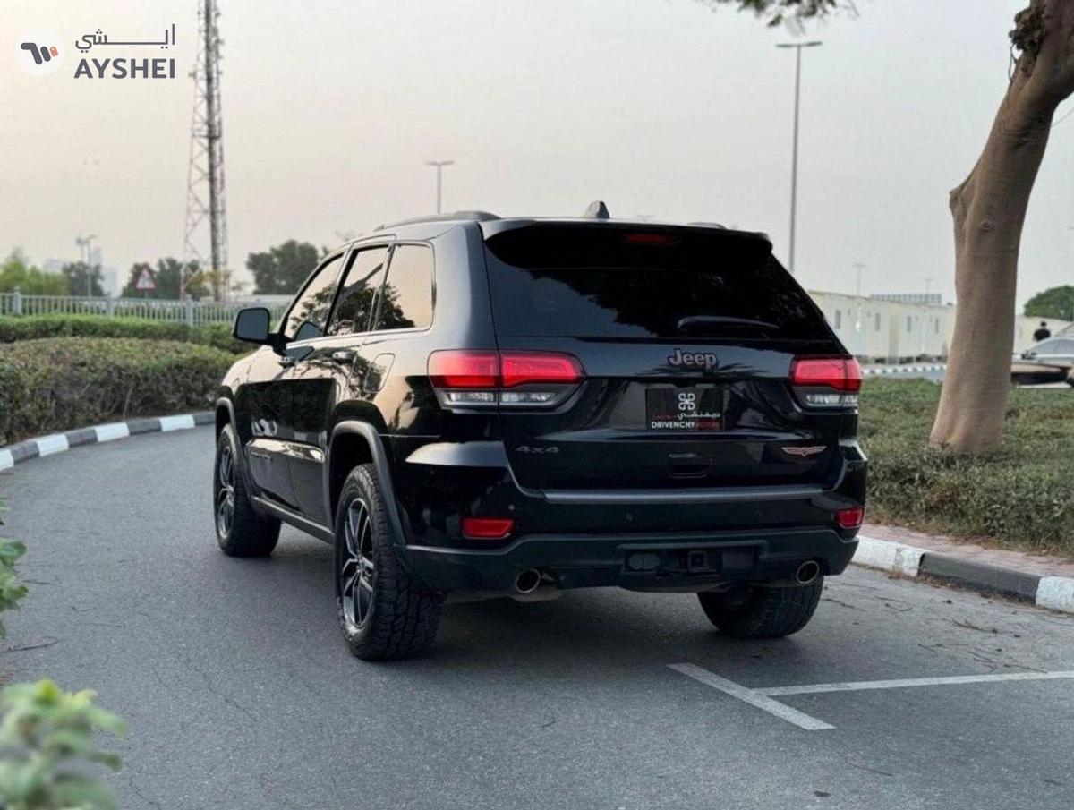 Jeep Grand Cherokee Trailhawk-5-5