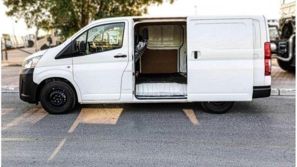Toyota Hiace-3-3