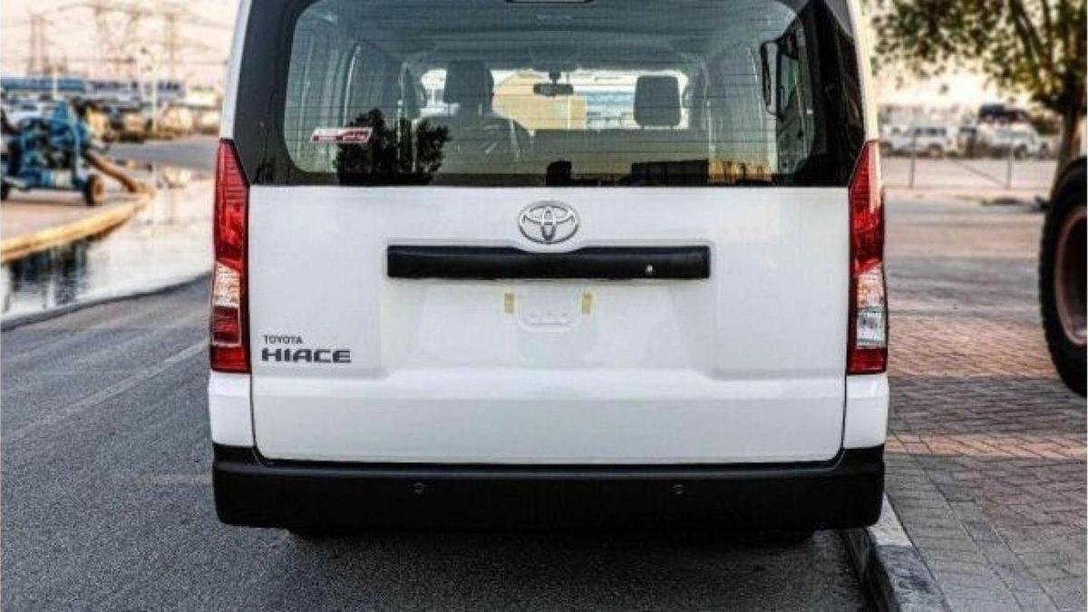 Toyota Hiace-5-5