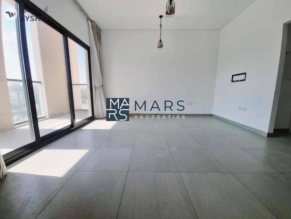 Prime Location | vacant | Ready to Move