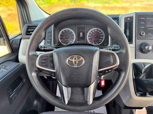 Toyota Hiace GL