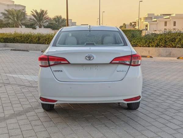 Toyota Yaris E 2021 - GCC Specs - Premium Condition Low KM Perfrct Family.Sedan