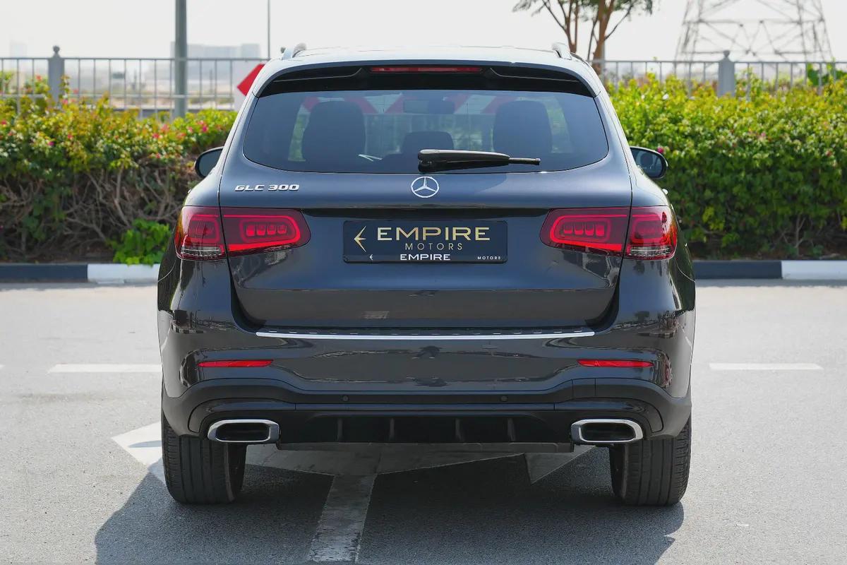 Mercedes-Benz GLC 300 4MATIC 2020 - American Specs-3-3