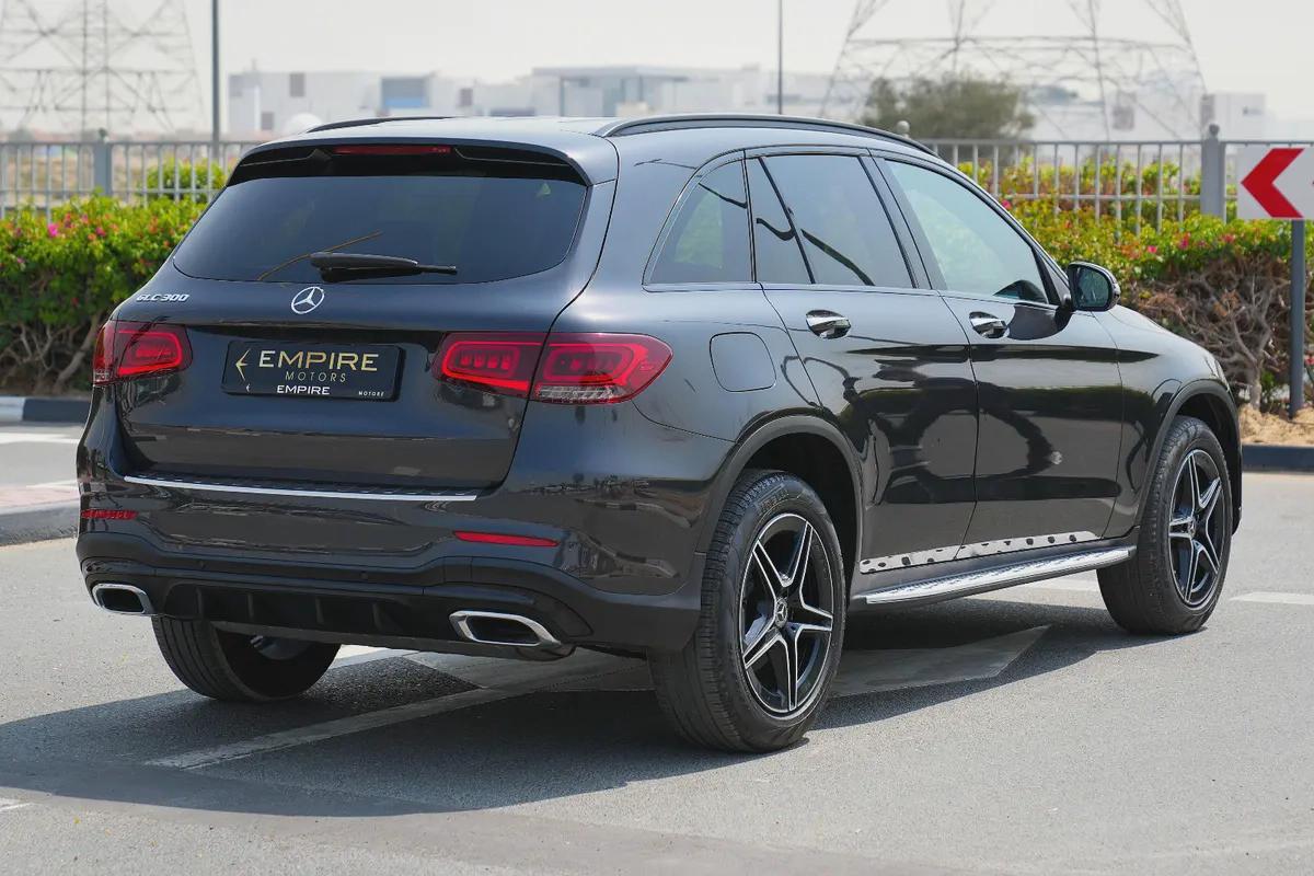 Mercedes-Benz GLC 300 4MATIC 2020 - American Specs-4-4