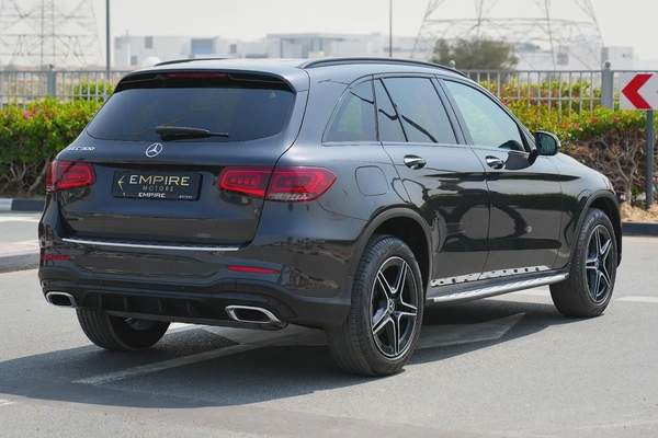 Mercedes-Benz GLC 300 4MATIC 2020 - American Specs