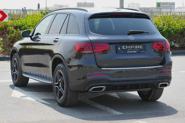 Mercedes-Benz GLC 300 4MATIC 2020 - American Specs