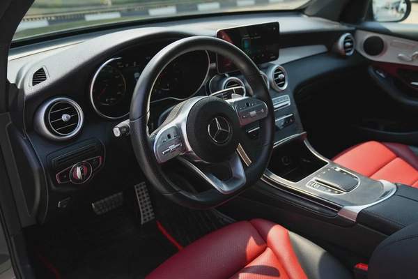 Mercedes-Benz GLC 300 4MATIC 2020 - American Specs
