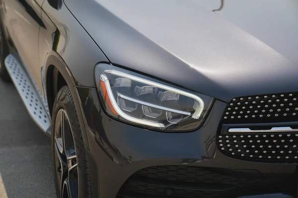 Mercedes-Benz GLC 300 4MATIC 2020 - American Specs