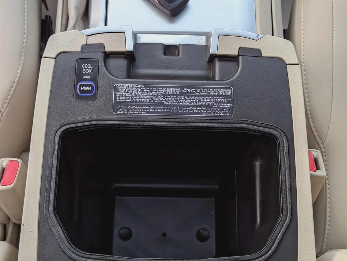 TOYOTA LAND CRUISER 2020 GXR V8 GCC IN EXCELLENT CONDITION-11-11