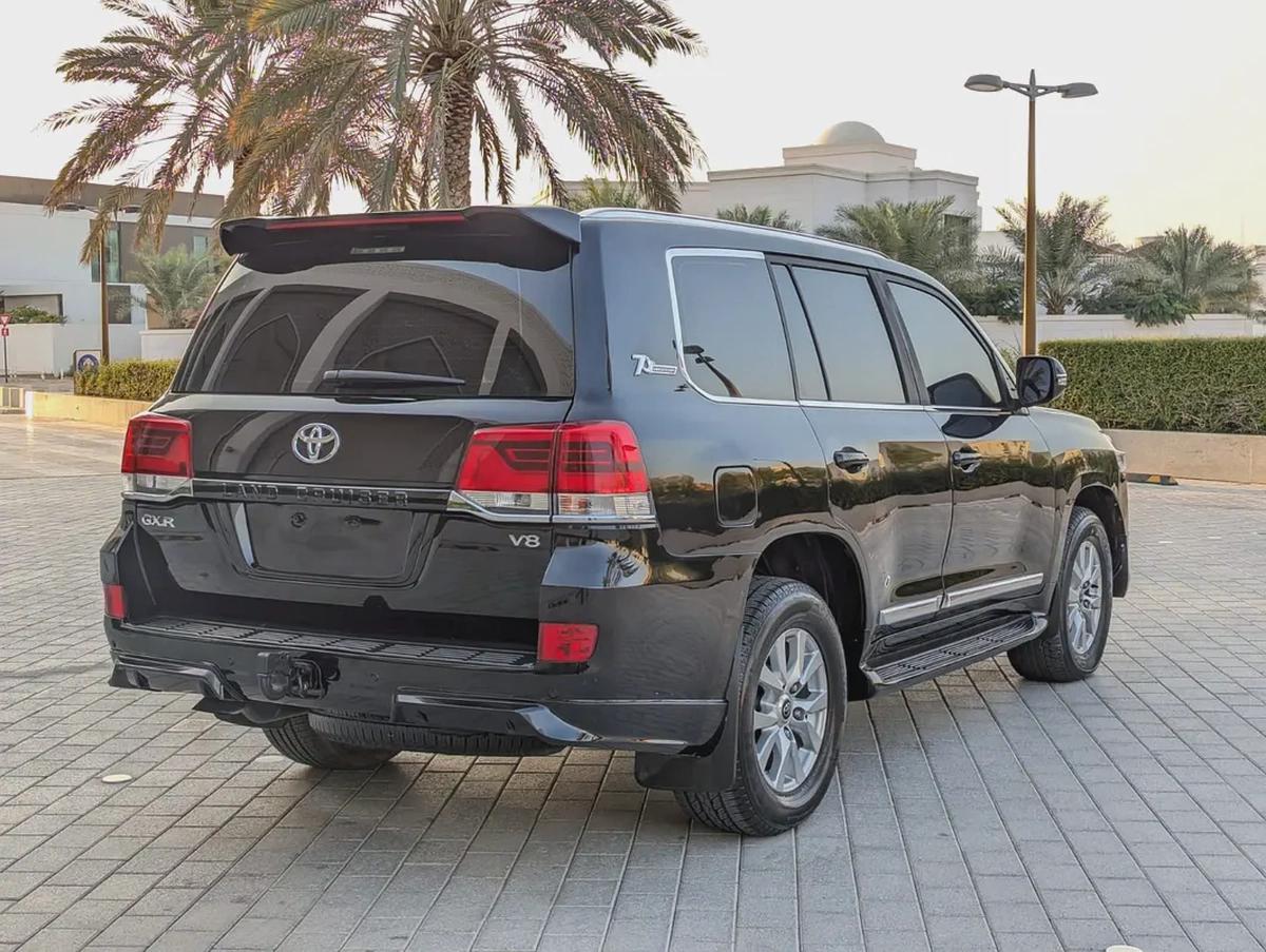 TOYOTA LAND CRUISER 2020 GXR V8 GCC IN EXCELLENT CONDITION-13-13