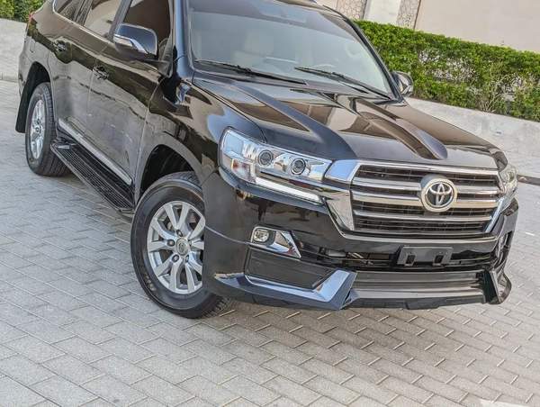 TOYOTA LAND CRUISER 2020 GXR V8 GCC IN EXCELLENT CONDITION