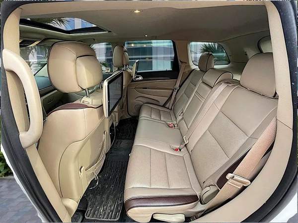 2017 Jeep Grand Cherokee Exclusive - GCC Specs | Original paint