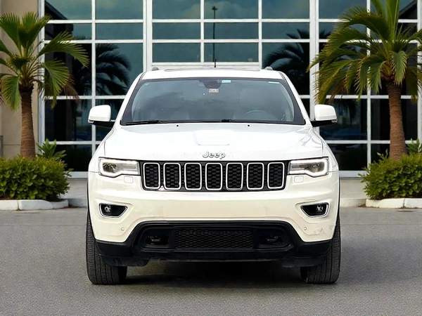 2017 Jeep Grand Cherokee Exclusive - GCC Specs | Original paint