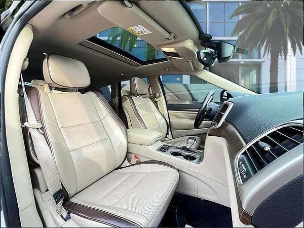 2017 Jeep Grand Cherokee Exclusive - GCC Specs | Original paint